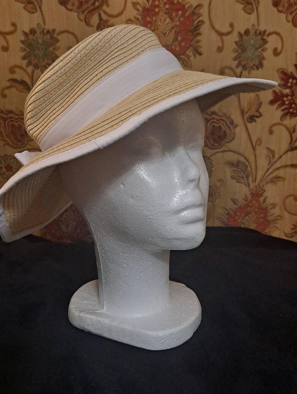 Gymboree Wide-Brim Straw Sun Hat with White Trim Sz S.  NWT